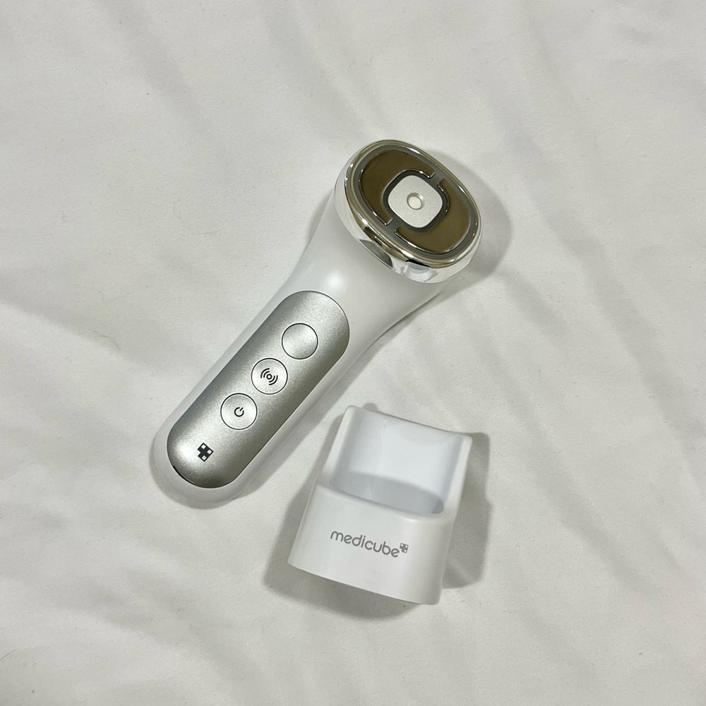 [Medicube] Age-R Ussera Deep shot